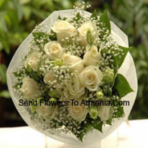 11 Elegant White Roses